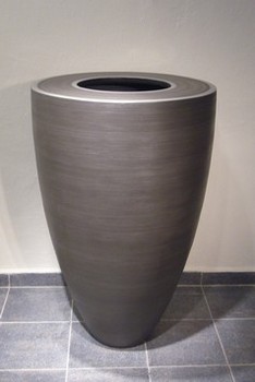 vase 47